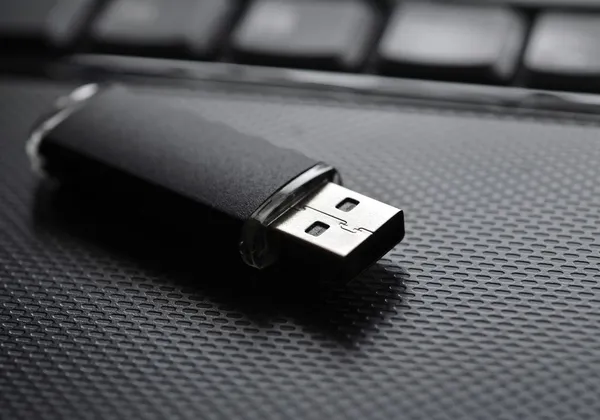 HOW TO CREATE A BOOTABLE USB FOR FORMATTING